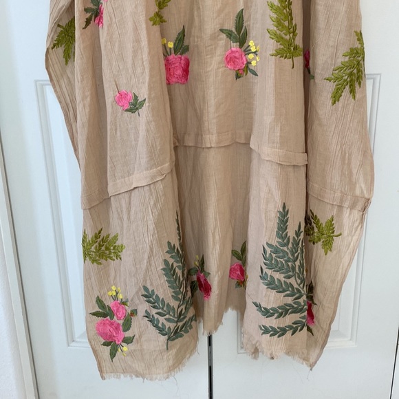 Aratta Silent Journey embroidered floral kimono robe - Picture 7 of 12